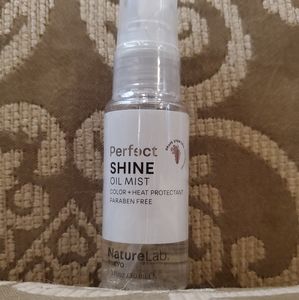 NEW NATURELAB. TOKYO
Perfect Shine Oil Mist